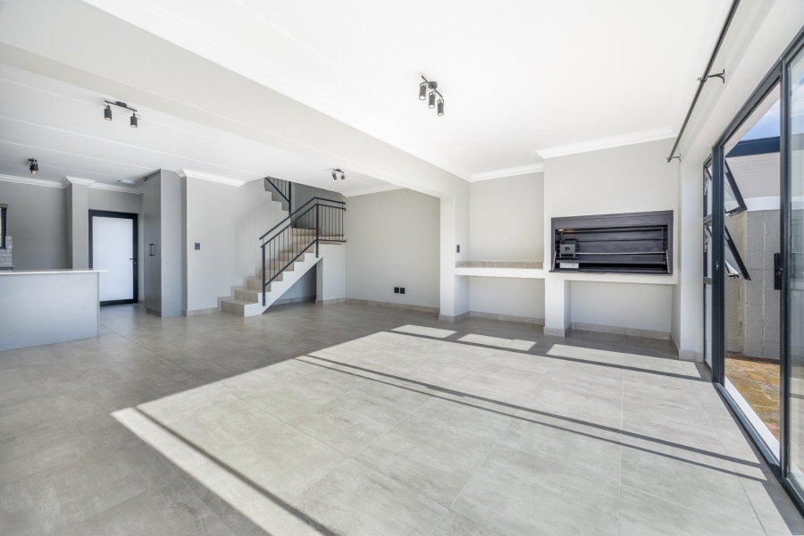 3 Bedroom Property for Sale in Brackenfell South Western Cape